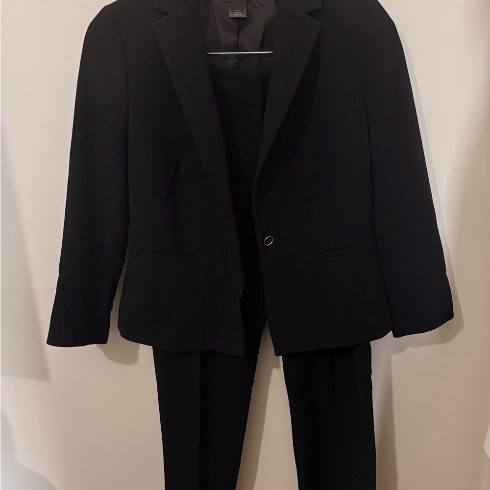 Ann Taylor Black Women's Tailored Single-Button Blazer and Cropped Pant Suit - Picture 7 of 7